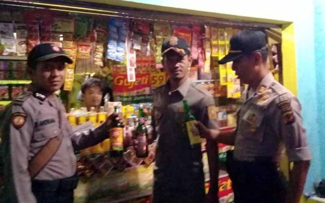 
					Polisi Sita Ratusan Miras Ilegal