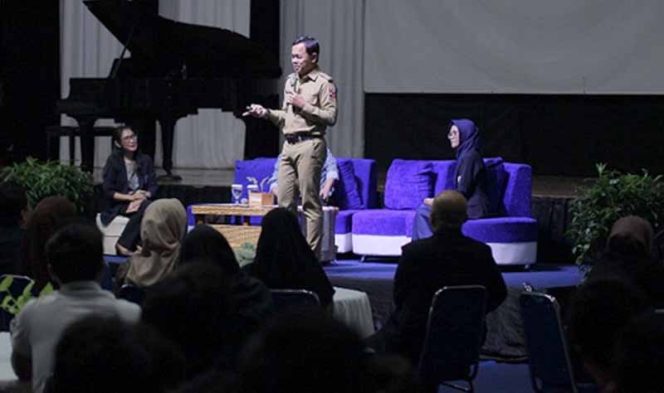 
					Wali Kota Bogor, Bima Arya saat memberikan motivasi dan pengalaman karirnya.