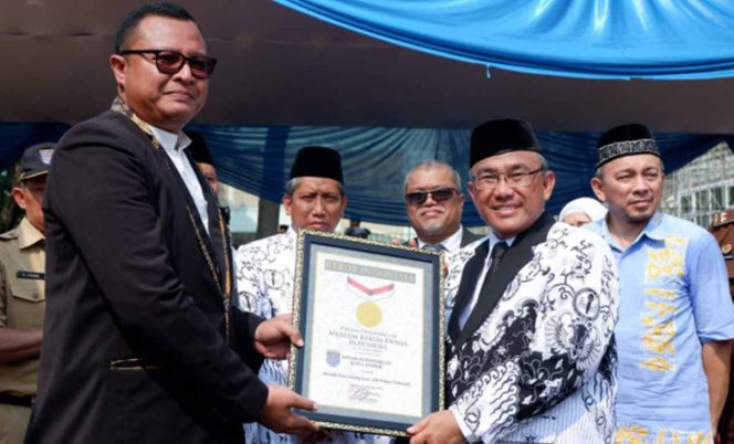 
					Wali Kota Depok, Mohammad Idris memberikan apresiasi setinggi-tingginya terhadap prestasi ini.