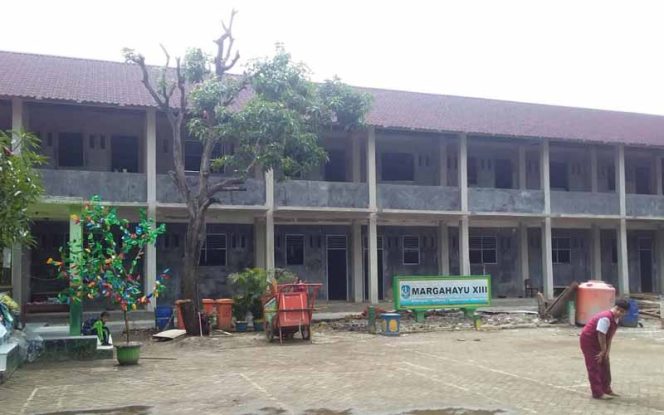 
					Rehab Total Gedung SDN Margahayu XIII, Bekasi Timur, mangkrak.