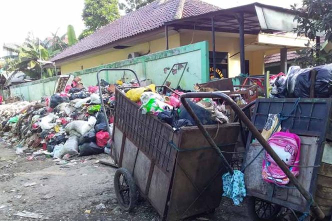 
					Imbas Covid-19, PAD Sampah Pasar Rengasdengklok Turun Drastis