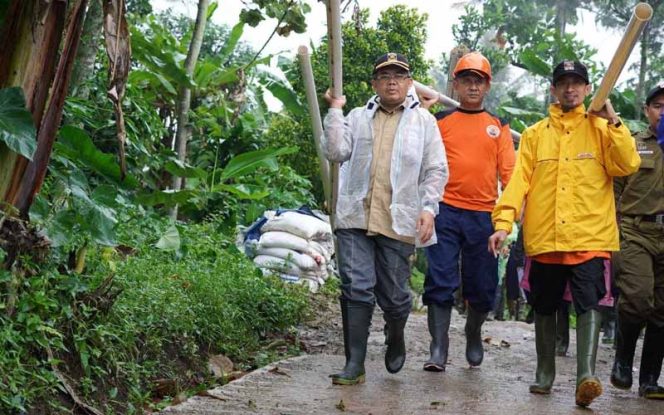 
					Presiden PKS Tinjau Lokasi Bencana Bogor