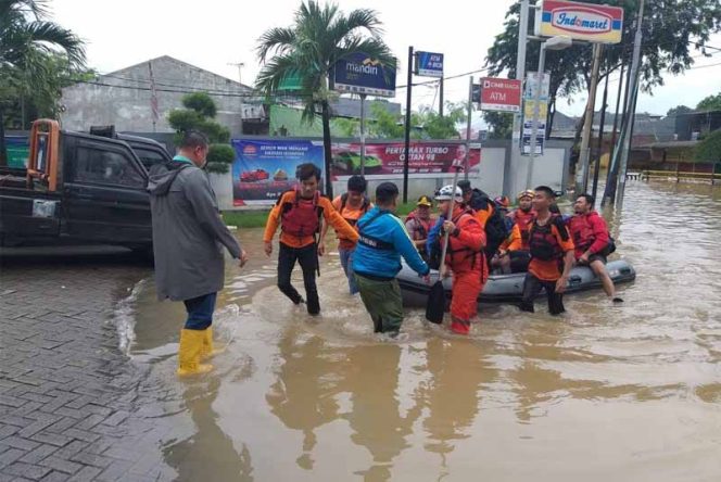 
					90 Titik Kota Bekasi terendam banjir