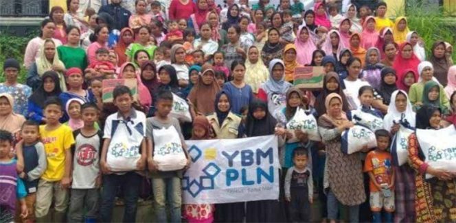 
					PLN Kirim Bantuan ke Korban Bencana di Sukajaya
