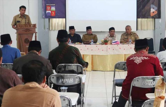 
					Sosialisasi Pemberian Hibah kepada Lembaga Keagamaan dan Kemasyarakatan di Gedung PPIB, Jalan Pajajaran, Kota Bogor.