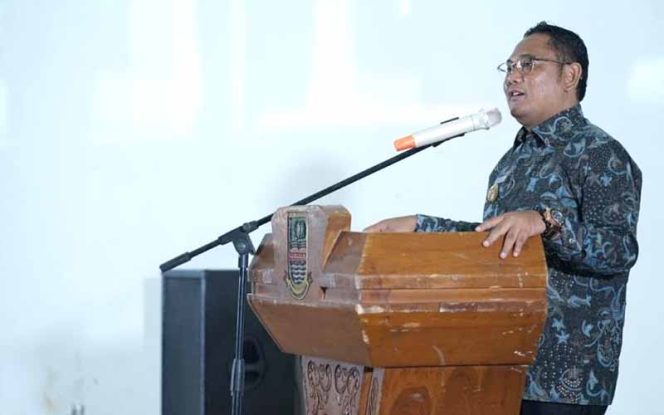 
					Bupati Bekasi, Eka Supria Atmaja
