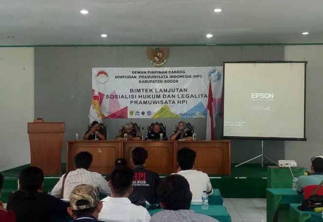 
					Bertempat di Hotel Mars 91, Cipayung, Megamendung, anggota HPI diberikan pelatihan mengenai hukum dan legalitas pramuwisata. 