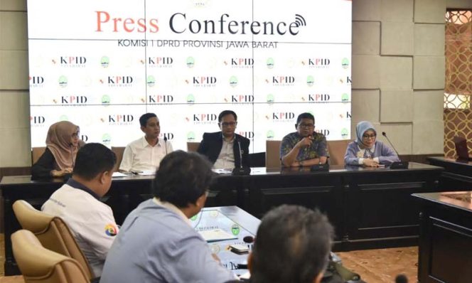 
					Timsel KPID Provinsi Jabar periode 2020-2023