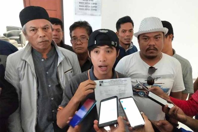 
					PKL Lawang Saketeng Kembali Mengadu