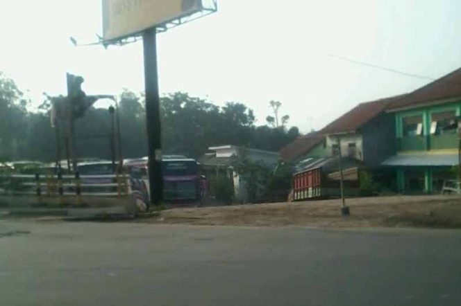 
					Pool bus Setiabhakti Kemang Pratama