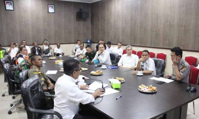 
					Rapat pembahasan  relokasi Lawang Saketeng.