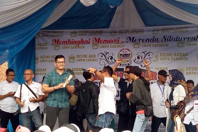 
					Acara reuni akbar SMP N 1 Caringin, Bogor.