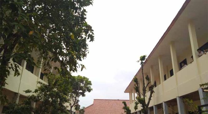 
					Bangunan SDN Cinangka 02 menjadi dua lantai