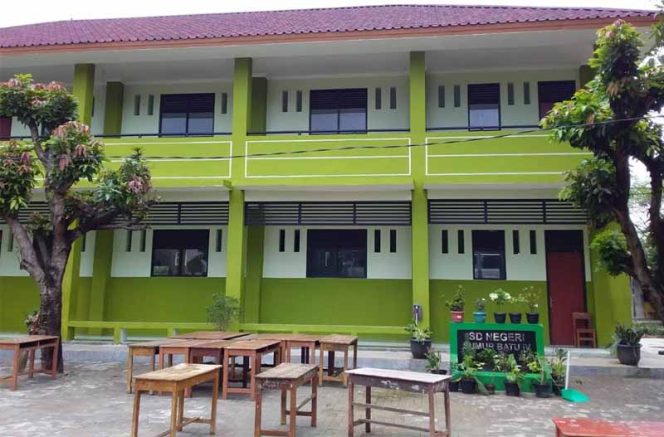 
					Rehab rotal gedung SMP Negeri 17 Kota Bekasi.