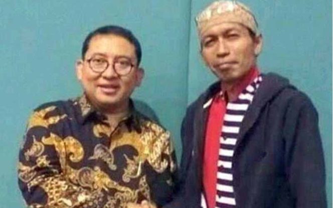 
					Sabilillah (kanan), Asisten Peneliti lembaga kajian Network South East Asian Studies.