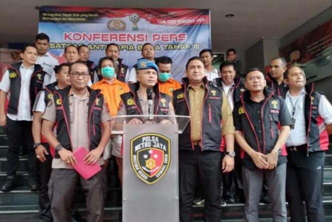 
					Satgas Anti Mafia Bola Amankan Dua Buronan Pengaturan Skor Persikasi Bekasi vs PS Sumedang