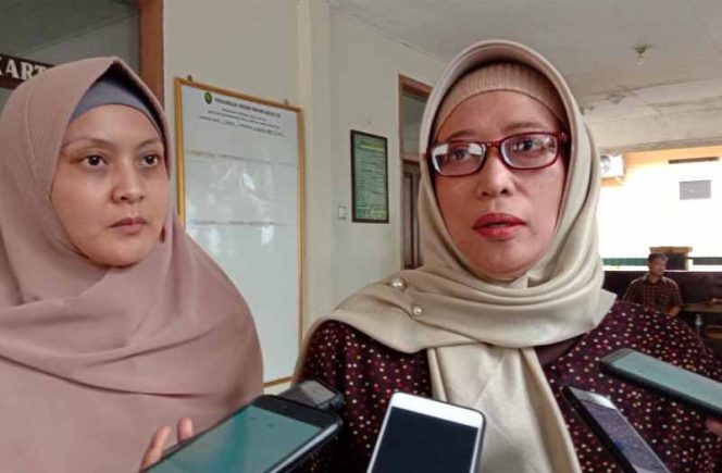 
					 Tri Widiastuti, Kuasa Hukum Koeshendarto.