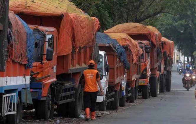 
					Sebagian Besar Truk Sampah Pasar Jatiasih Rusak