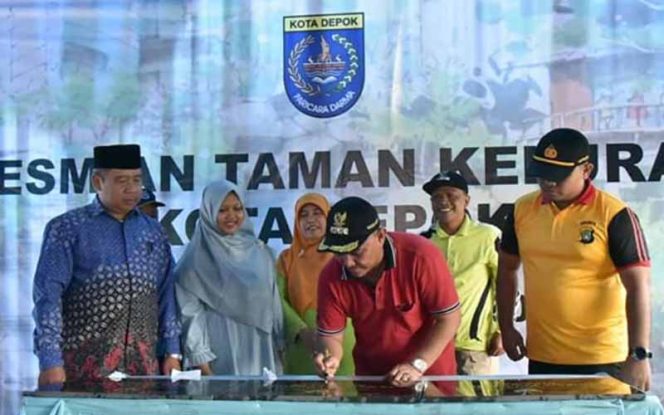 
					Peresmian Taman Kelurahan wilayah Kecamatan Cilodong di Taman Kelurahan Jatimulya, Jalan Ar-Ridho, Cilodong, Kota Depok,