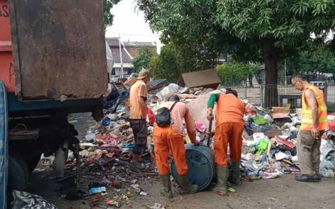
					DLH Rubah Pola Pengangkutan Sampah Warga