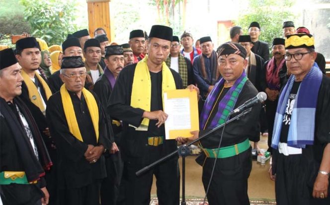 
					Wali Kota Bekasi, Rahmat Effendi berharap agar warganya tidak panik dalam menghadapi virus corona.