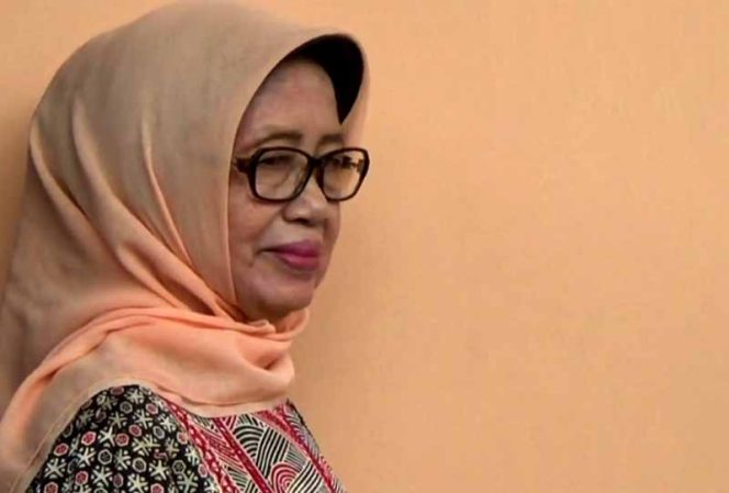 
					Ibunda Jokowi mengembuskan napas terakhirnya di RS DKT Solo, Jl Slamet Riyadi 32, Purwosari, Laweyan, dalam usia ke-77.