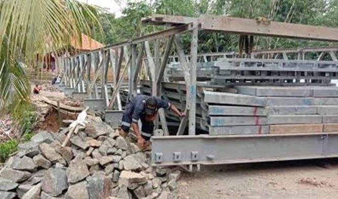 
					Jembatan Cibodas Dibangun Sementata