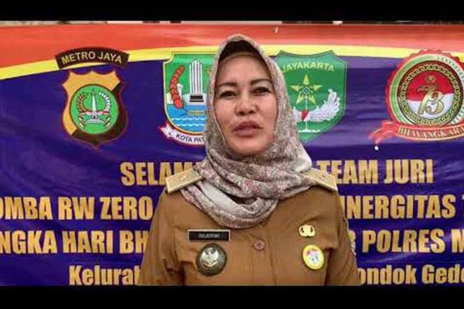 
					Lathifah, Lurah Jatikarya  Kota Bekasi.