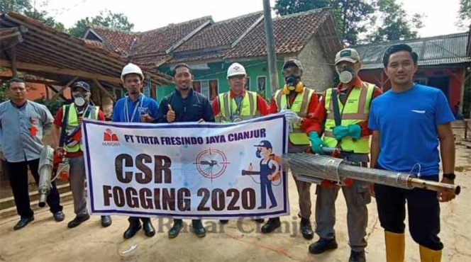 
					Fogging dilakukan oleh CSR Mayora group. (FOTO : Istimewa)