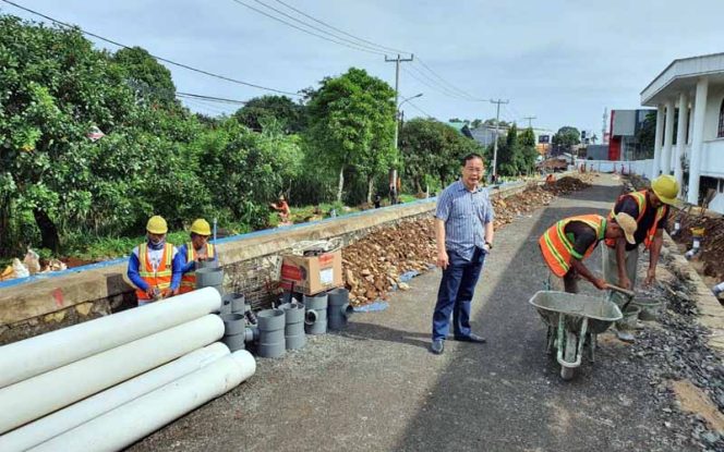 
					CEO PT. Olympic Bangun Persada, Norman Edward Sebastian