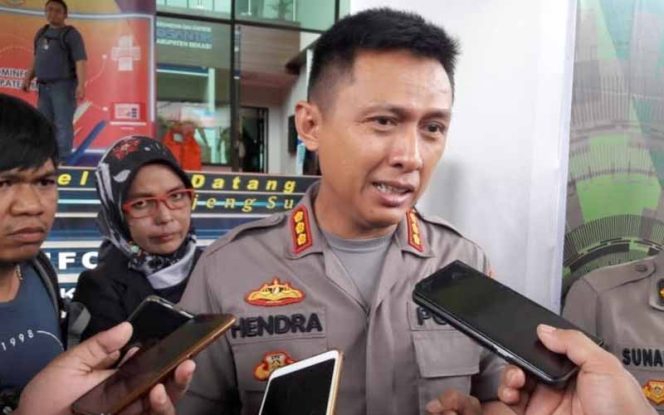 
					Kepala Kepolisian Resor Metropolitan Bekasi, Kombes Hendra Gunawan