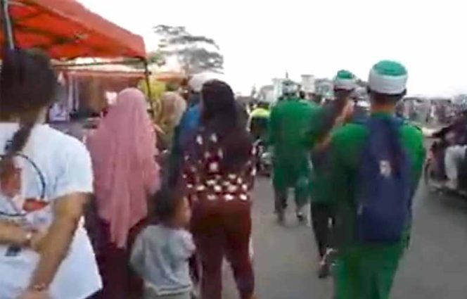 
					Pasar tumpah yang buka tiap minggu di sekitaran jalur lingsel Sukabumi.
