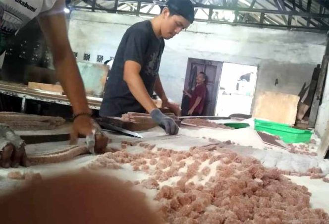 
					Produksi permen jahe