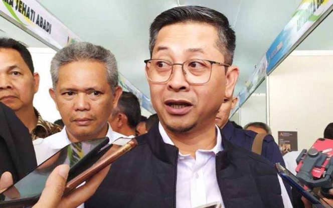 
					Kepala Disnakertrans Jabar M Ade Afriandi 
