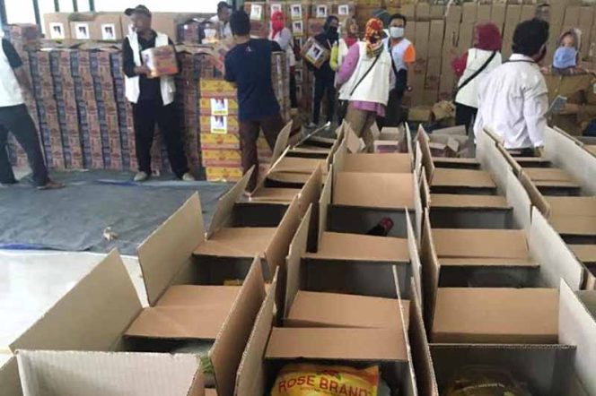 
					Bantuan sosial untuk membantu warga selama masa Pembatasan Sosial Berskala Besar (PSBB)