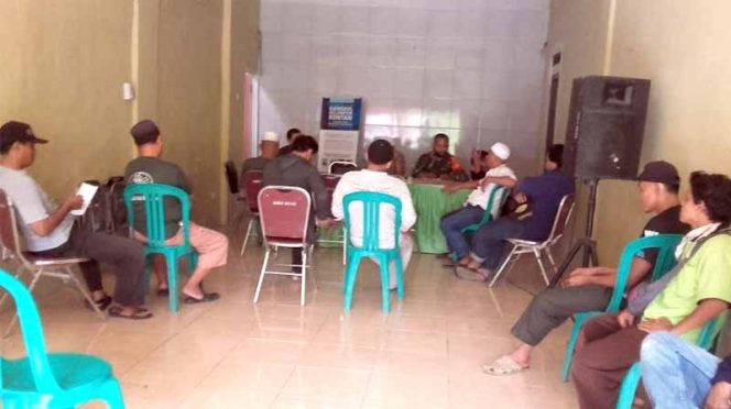 
					Kades Tanjung Sari Didemo Warga