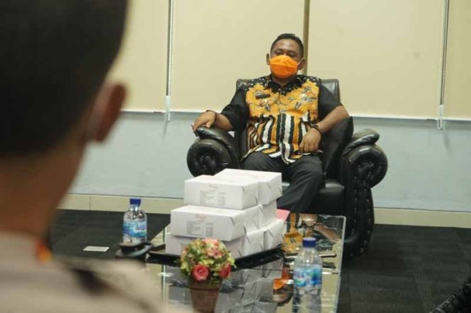 
					Bupati Bekasi Eka Supria Atma