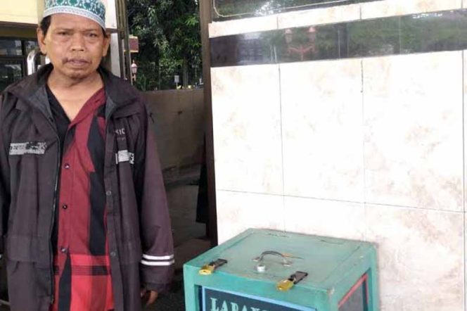 
					Kamar Kotak Amal Dijebol