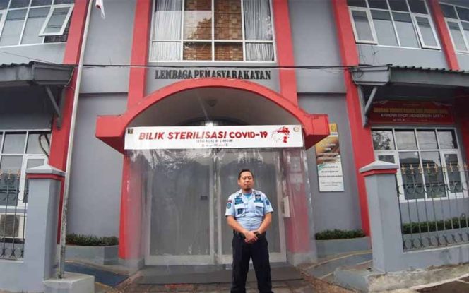 
					Lembaga Pemasyarakatan Klas II B Nyomplong, Kota Sukabumi. 