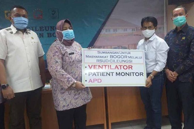 
					Rumah Sakit Umum Daerah (RSUD) Cileungsi mendapat bantuan berupa 1 unit ventilator dan patient monitor serta 500 Alat Pelindung Diri (APD).