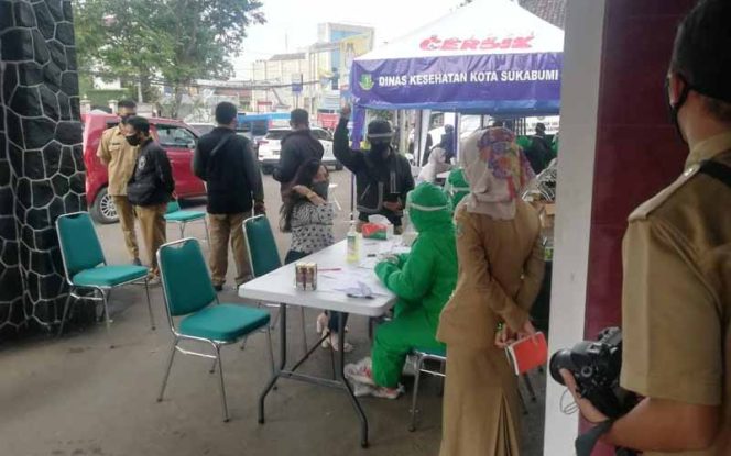 
					Suasana Legislator Kota Sukabumi Ikuti Rapid Test