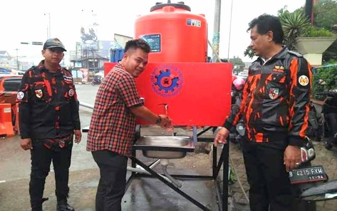 
					SMK Mitra Industri memberikan bantuan dua tabung toren air