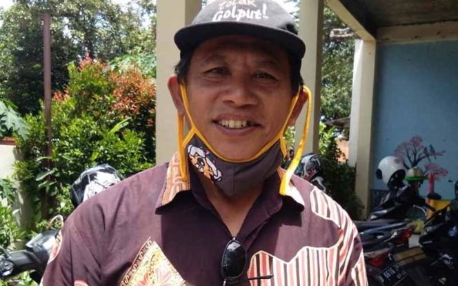 
					relawan Kampung Siaga Covid-19 Kelurahan Serua, Toto Marhentoro