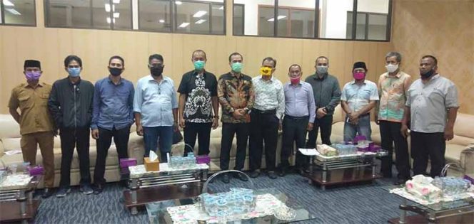 
					Polemik Penutupan Jalan Warga Karangsari Alot