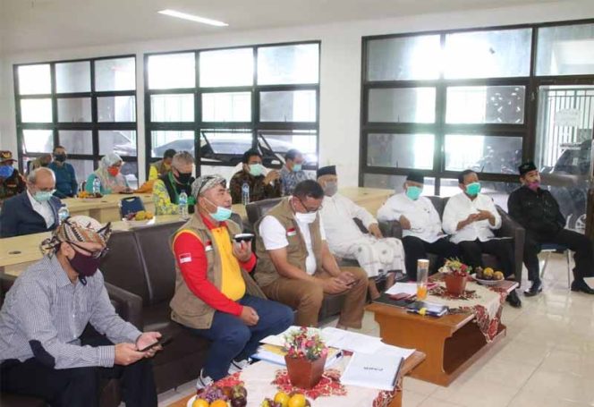 
					Video Conferensing (VCon) meeting bersama Camat se- Kota Bekasi.