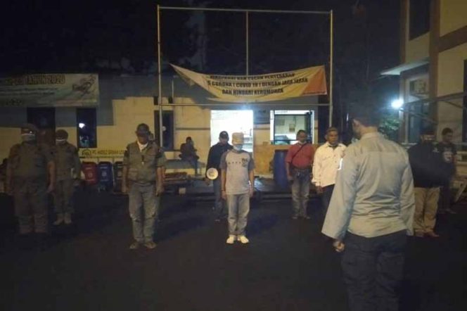 
					Kelurahan Bintara bersama tiga pilar melakukan patroli wilayah