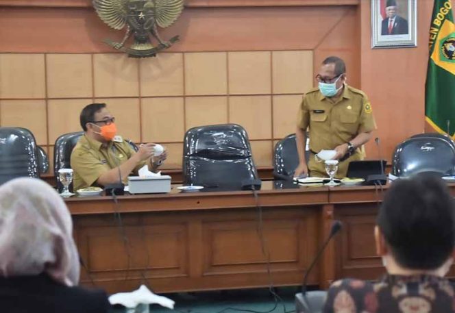 
					Pemkab Bogor dalam waktu dekat akan memesan masker untuk tenaga medis yang ada di rumah sakit (RS) dan Puskesmas.