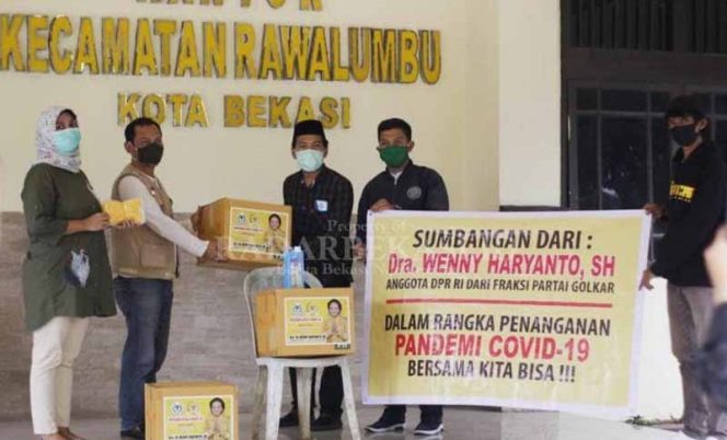 
					Komitmen Perangi Covid-19, Wenny Haryanto Kirim Ribuan APD