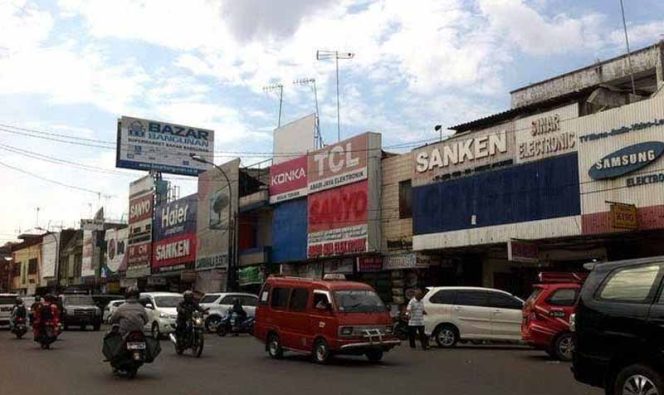 
					Banyak Toko Buka Saat PSBB