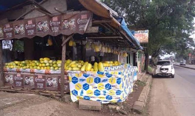 
					Menurunnya kondisi sosial ekonomi masyarakat, terutama soal daya beli.